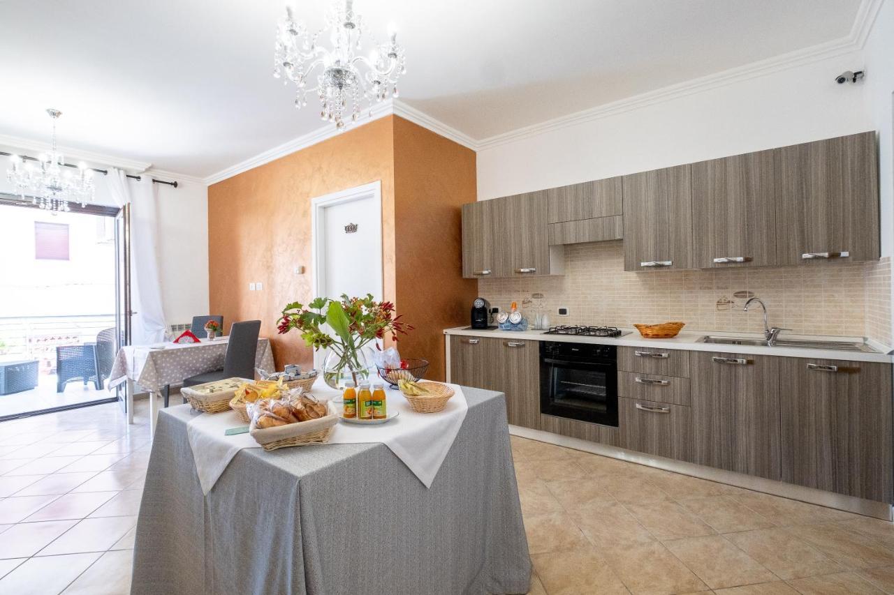 La Casa Di Lally Фиано-Романо Экстерьер фото